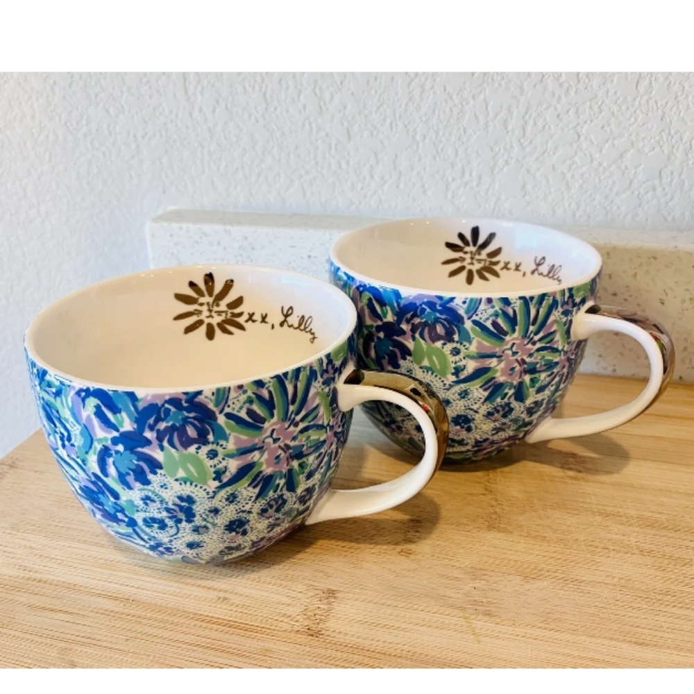 Lilly Pulitzer | (2) Lion Around Print Ceramic Mugs Blue & Green Floral 12 oz - Picture 3 of 10